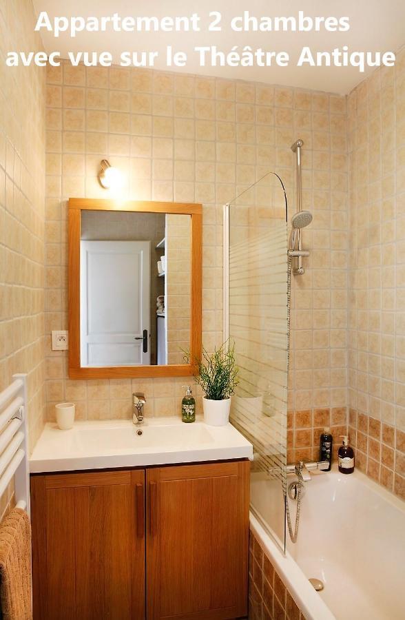 Holiday In Arles -Appartement Du Theatre Antique المظهر الخارجي الصورة